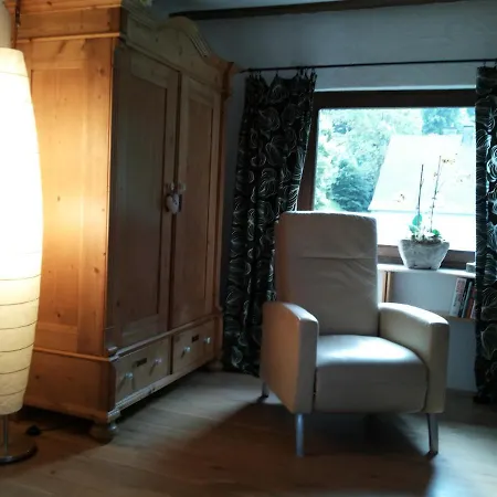 Bed & Breakfast Gaestezimmer Am Huestert