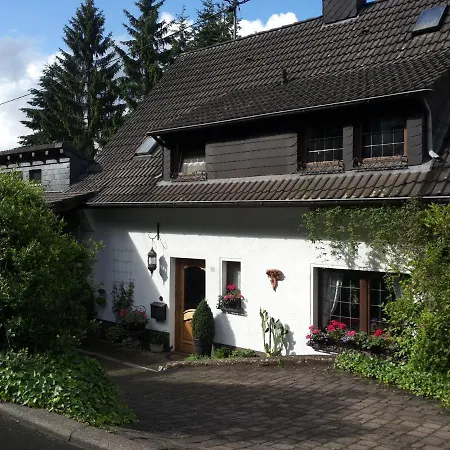 Gaestezimmer Am Huestert 2* Adenau