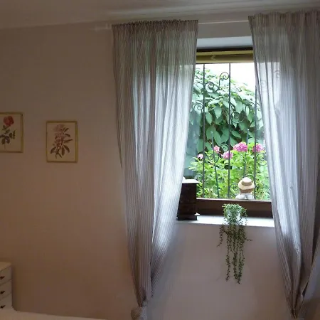 Gaestezimmer Am Huestert 阿德瑙