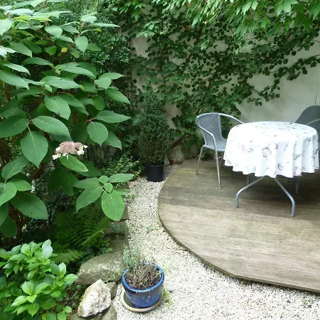 Gaestezimmer Am Huestert